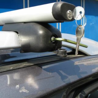 Крепление багажника на рейлинги Amos NOWY 1,3 аэродинамические + ключ