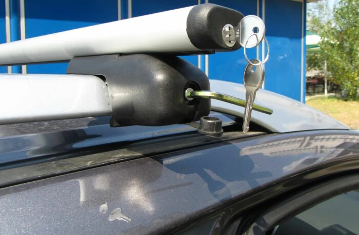 Крепление багажника на рейлинги Amos NOWY 1,2 аэродинамические + ключ
