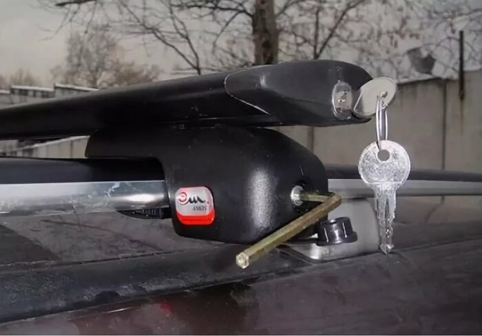 Крепление багажника на рейлинги Amos NOWY 1,2 aero (крыло) Black с ключом