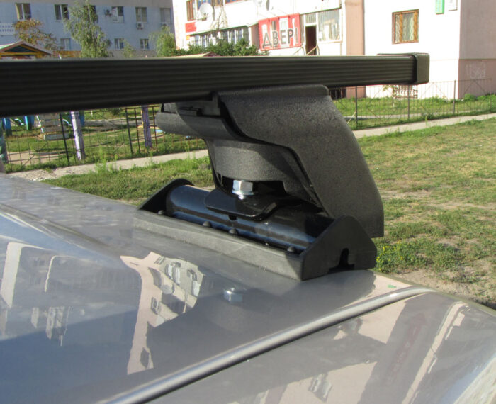 Багажник на крышу Amos Dromader Vivaro 1,4 c закрытием замком Plus