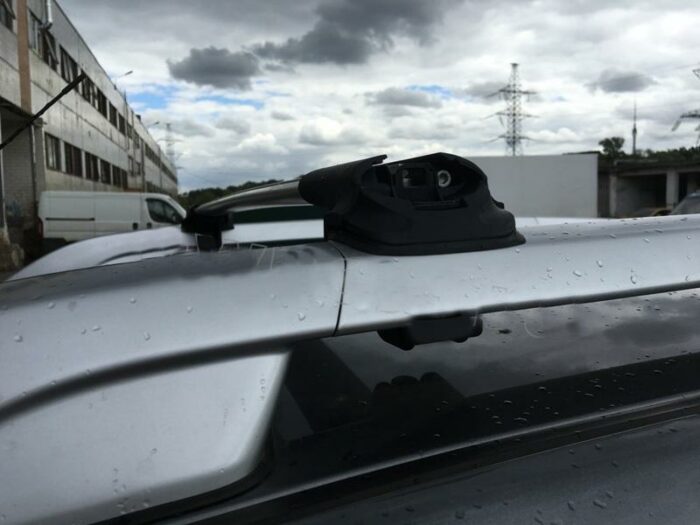 Багажник Turtle AIR 1 Black на высокий рейлинг Duster, Terrano